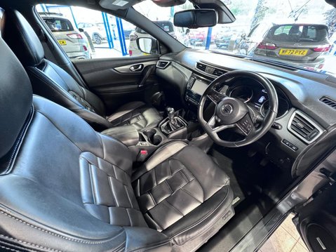 Nissan Qashqai 1.6 DIG-T Tekna+ Euro 6 (s/s) 5dr 9
