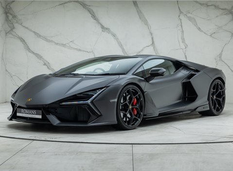 Lamborghini Revuelto 1