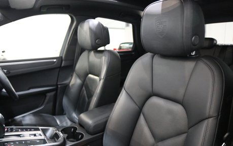 Porsche Macan Now Sold More Required - RS Spyder Alloys, Pan Roof, BOSE 36