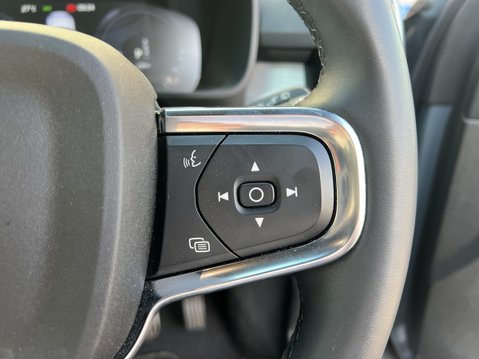 Volvo XC40 (Sold) 1.5h T4 Recharge 10.7kWh Plus SUV 5dr Petrol Plug- 23