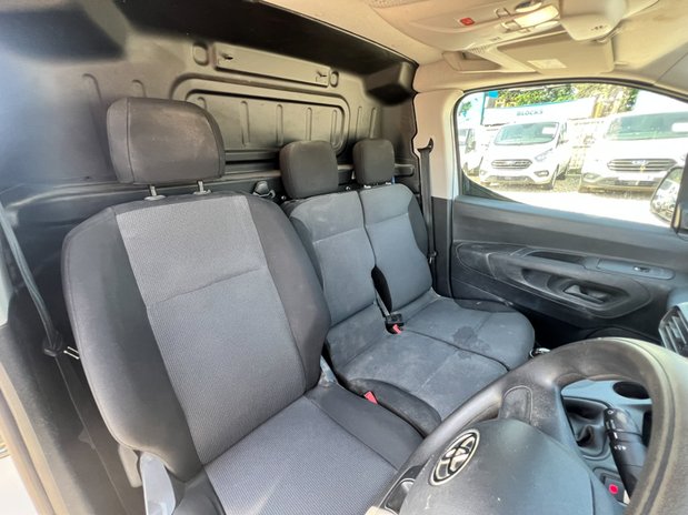 Toyota Proace City SWB L1H1 Low Roof Active Air Con EURO 6 NO VAT 29