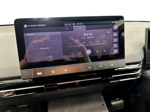 MG MG4 77kWh Trophy Extended Range Hatchback 5dr Electric Auto (245 ps) 16