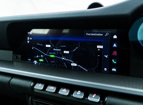 Porsche 911 Carrera 4 GTS (992) 15