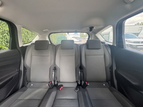 Ford C-Max 1.0T EcoBoost Titanium MPV 5dr Petrol Manual Euro 6 (s/s) (125 ps) 9