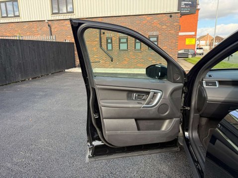 Land Rover Discovery Sport 2.0 Discovery Sport Landmark TD4 Auto 4WD 5dr 8