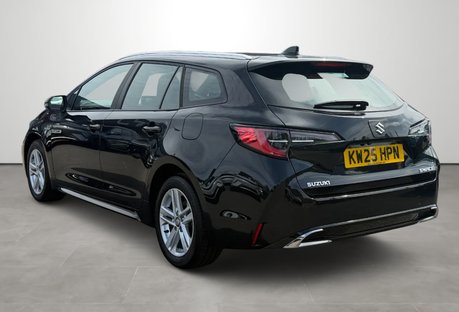 Suzuki Swace 1.8 Hybrid Motion Estata