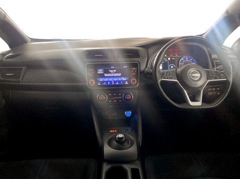 Nissan LEAF 39kWh Acenta Hatchback 5dr Electric Auto (150 ps) Air Con - Bluetooth 18