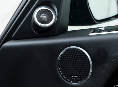 Land Rover Range Rover P400e Autobiography 24