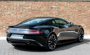 Aston Martin Vanquish 7