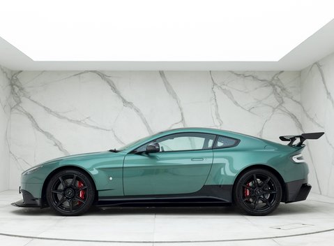 Aston Martin Vantage GT8 2