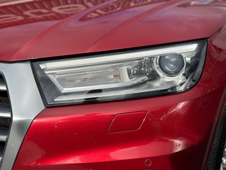 Audi Q5 2.0 TDI Sport SUV 5dr Diesel S Tronic quattro Euro 6 (s/s) (190 ps) 6