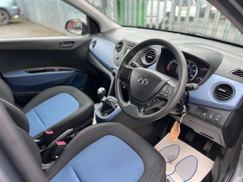 Hyundai i10 1.0 i10 SE 5dr 15