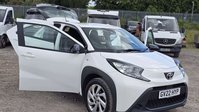 Toyota Aygo X 1.0 VVT-i Pure Hatchback 5dr Petrol x-shift Euro 6 (s/s) (72 ps) 6