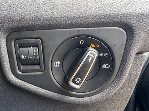 Volkswagen Touran 1.6 TDI BlueMotion Tech SE Family DSG Euro 6 (s/s) 5dr 38