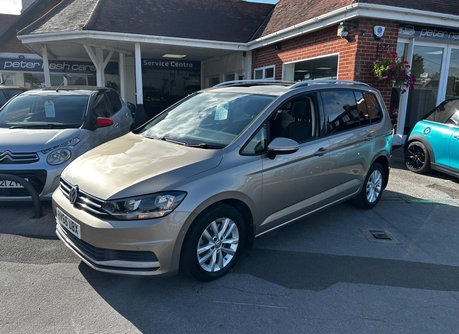 Volkswagen Touran 1.6 TDI BlueMotion Tech SE Family DSG Euro 6 (s/s) 5dr