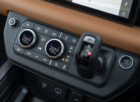 Land Rover Defender 110 X P400 23