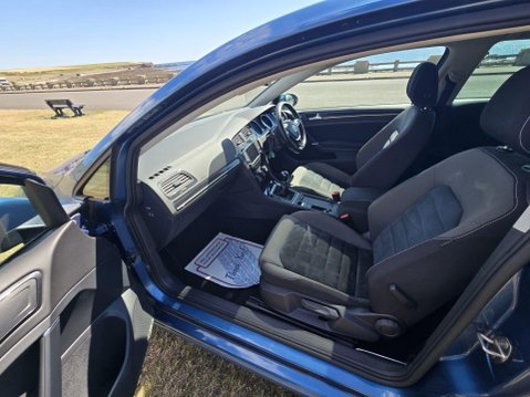 Volkswagen Golf 2.0 TDI BlueMotion Tech GT Edition Euro 6 (s/s) 3dr 33