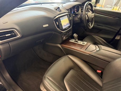 Maserati Ghibli 3.0D V6 ZF Euro 5 (s/s) 4dr 9
