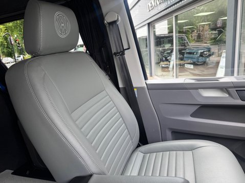 Volkswagen Transporter T28 TDI P/V HIGHLINE 12