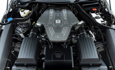 Mercedes-Benz SLS AMG 27