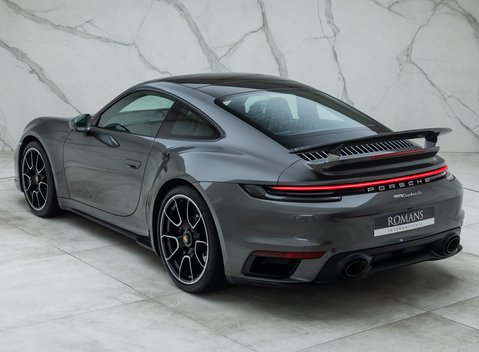 Porsche 911 Turbo S (992) 13