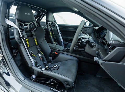 Porsche 911 GT3 (992) 11