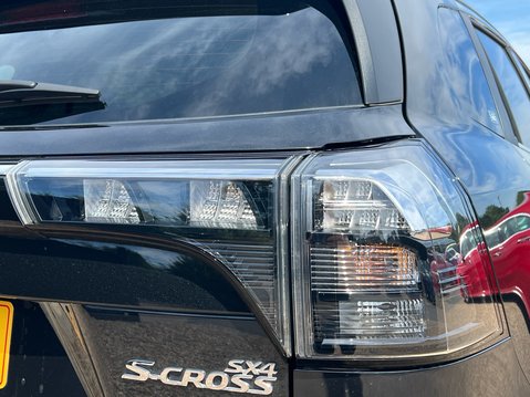 Suzuki S-Cross MOTION BOOSTERJET MHEV 19