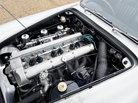 Aston Martin DB5 Superleggera 80