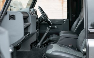 Land Rover Defender 90 Autobiography Edition 14