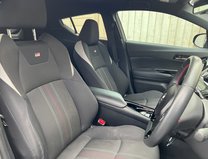 Toyota C-HR 2.0 VVT-h GR SPORT SUV 5dr Petrol Hybrid CVT Euro 6 (s/s) (184 ps) 11