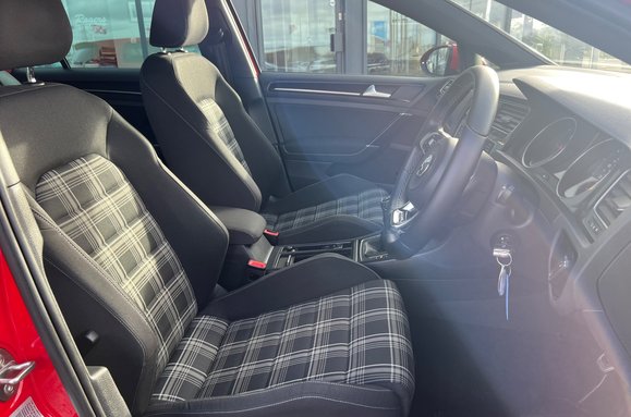 Volkswagen Golf 2.0 TDI BlueMotion Tech GTD 5 Door 15