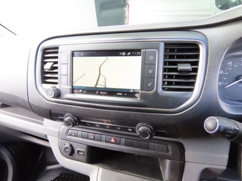Peugeot Expert 2.0 BlueHDi 1400 Professional Standard Panel Van MWB Euro 6 (s/s) 6dr 8