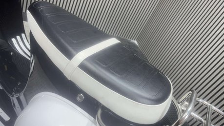 Ajs MODENA 2021 ONLY 846 MILES 1 OWNER LEARNER SCOOTER AUTO 125CC 24