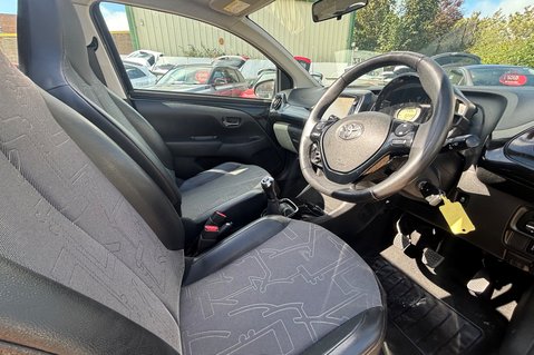 Toyota Aygo VVT-I X-PRESSION..X WAVE..CABRIOLET..LIMITED EDITION.. 8 SERVICES..£20 TAX  15