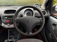 Peugeot 107 1.0 107 Urban Move 3dr 17
