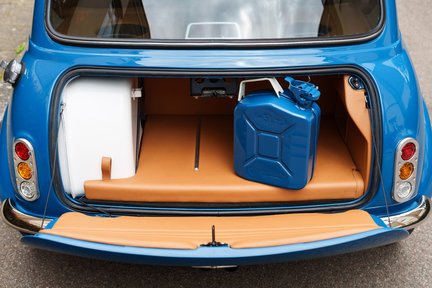 Rover Mini Remastered by David Brown Automotive - Only 800 miles! 23