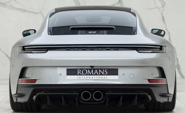 Porsche 911 (992) GT3 Touring 5