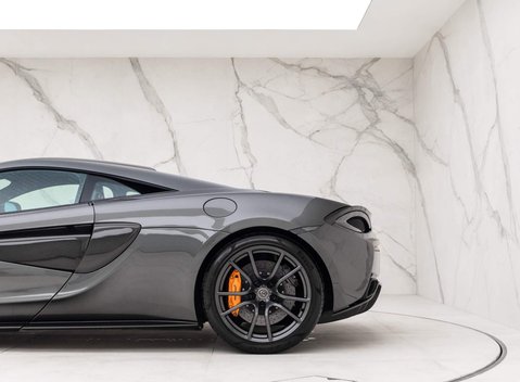 McLaren 570S V8 29