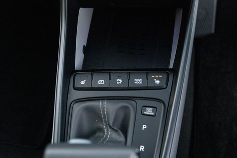 Hyundai BAYON T-GDI ULTIMATE DCT MHEV 36