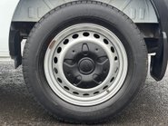 Ford Transit Custom 320 L2 Leader 130 ps DCIV with Air Conditioning 27