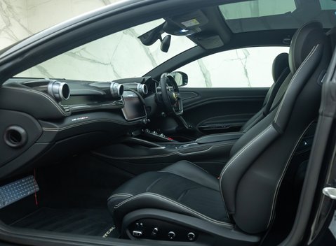 Ferrari GTC4 Lusso V12 19