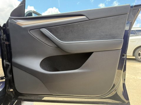 Tesla Model Y (Dual Motor) Long Range SUV 5dr Electric Auto 4WDE (384 bhp) 31