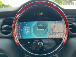 Mini Convertible 2.0 Cooper S Seaside Edition Auto 3dr 32