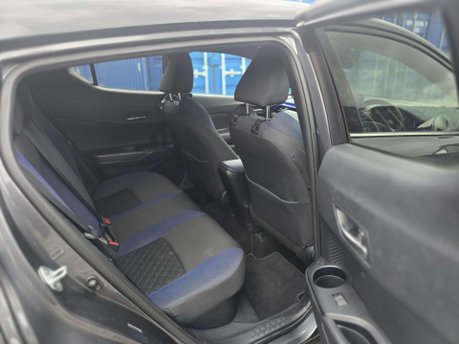 Toyota C-HR 1.8 VVT-h Dynamic SUV 5dr Petrol Hybrid CVT Euro 6 (s/s) (122 ps) 7