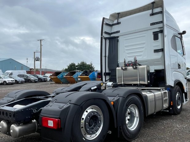 Iveco X-Way 580 Rear Steer Tag Axle 13