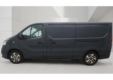 Nissan NV300 2.0 dCi 30 Tekna Panel Van 4dr Diesel Manual L2 H1 Euro 6 (120 ps) 9