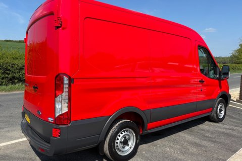 Ford Transit 310 L2 H2 125 ps Panel Van - Low Mileage 2