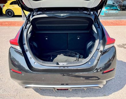 Nissan LEAF Leaf N-Connecta Electric 110Kw 39kWh (AUTOMATIC) 5dr 80