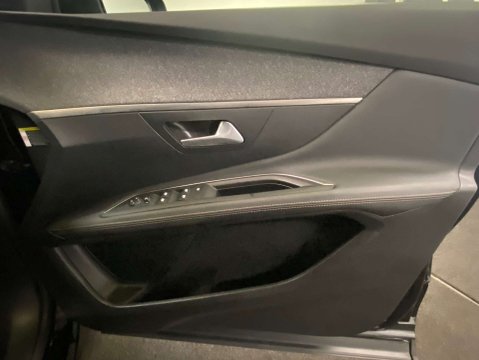Peugeot 3008 1.6 3008 GT Line Premium PureTech S/S Auto 5dr 10