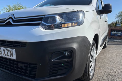 Citroen Berlingo 950 Enterprise XL 102 ps BlueHdi Panel Van 22